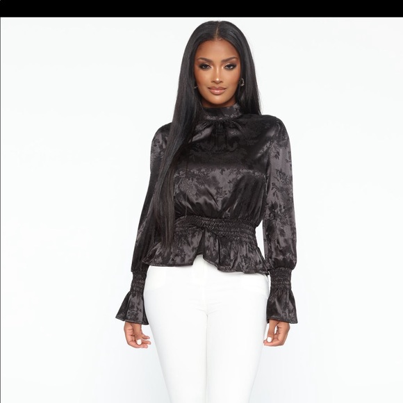 Fashion Nova Tops - Cute Black top
